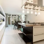 Italianway - Durini 23