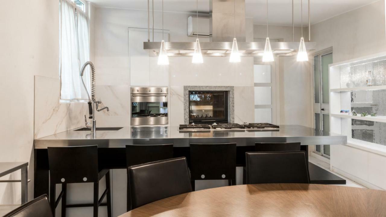 Italianway - Durini 23 * Milano